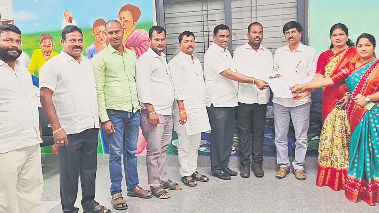 కాంగ్రెస్‌లో ముసలం