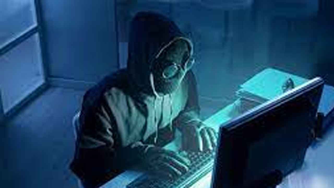 Cyber Crime | కొత్త తరహా మోసం.. ఏపీకే లింకులతో నలుగురి ఖాతాల్లోని రూ. 3.25 లక్షలు స్వాహా