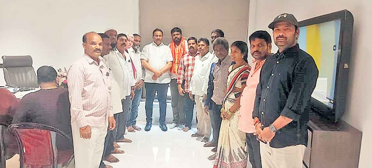 ‘ 250 గజాల స్థలం వచ్చేలా చూడండి’