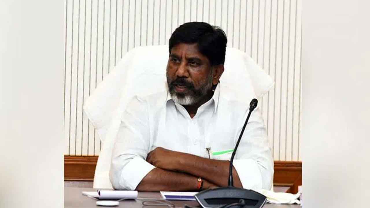 చందనవెల్లి భూమి అవకతవకలపై విచారణ