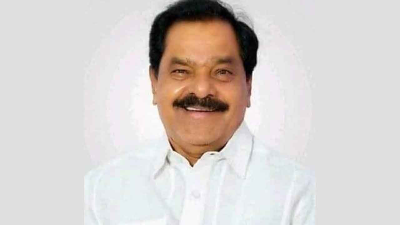 ఏపీ ఉపముఖ్యమంత్రిపై కేసు