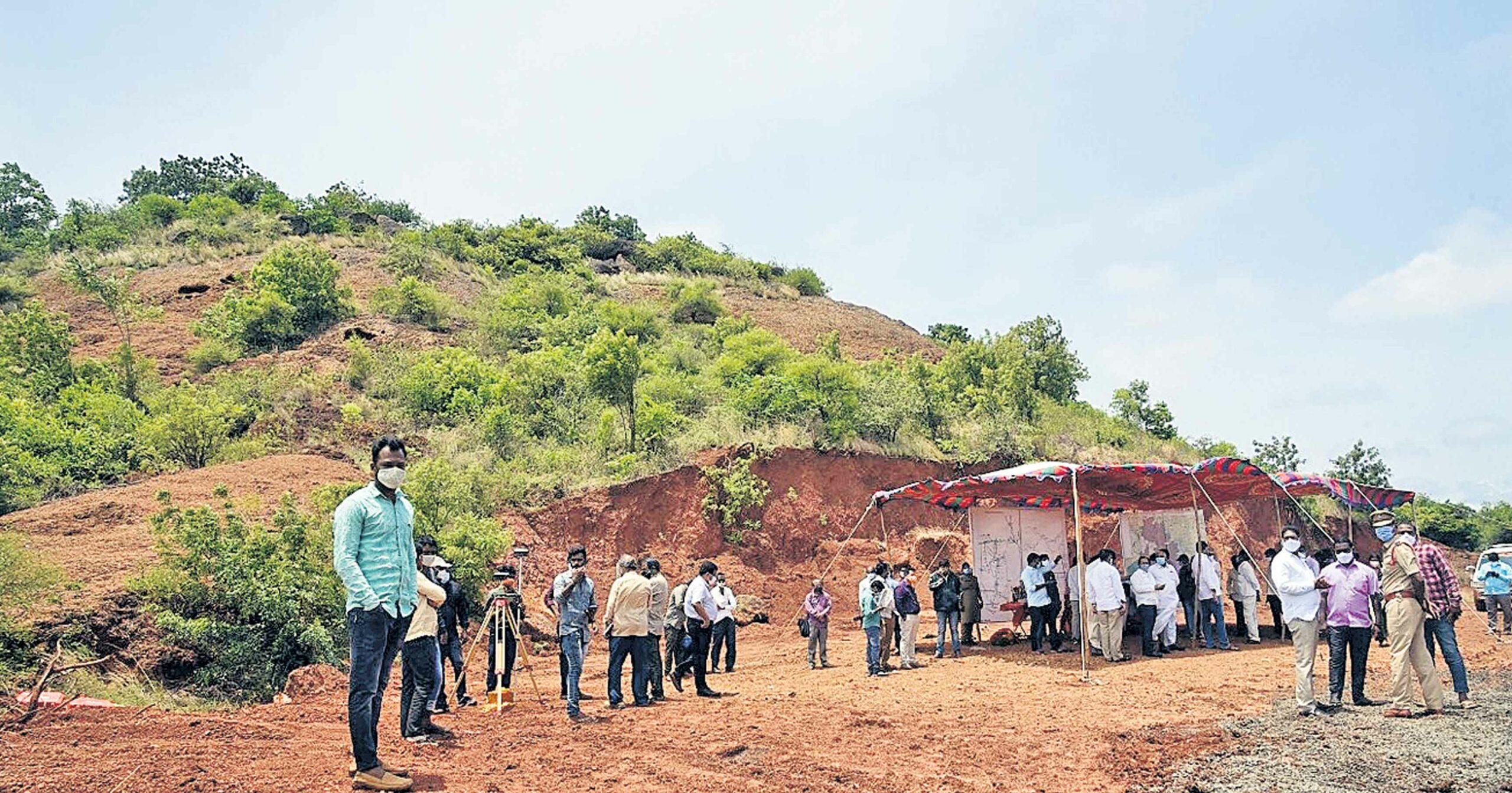 రాష్ట్రవ్యాప్తంగా స్తంభించిన పనులు