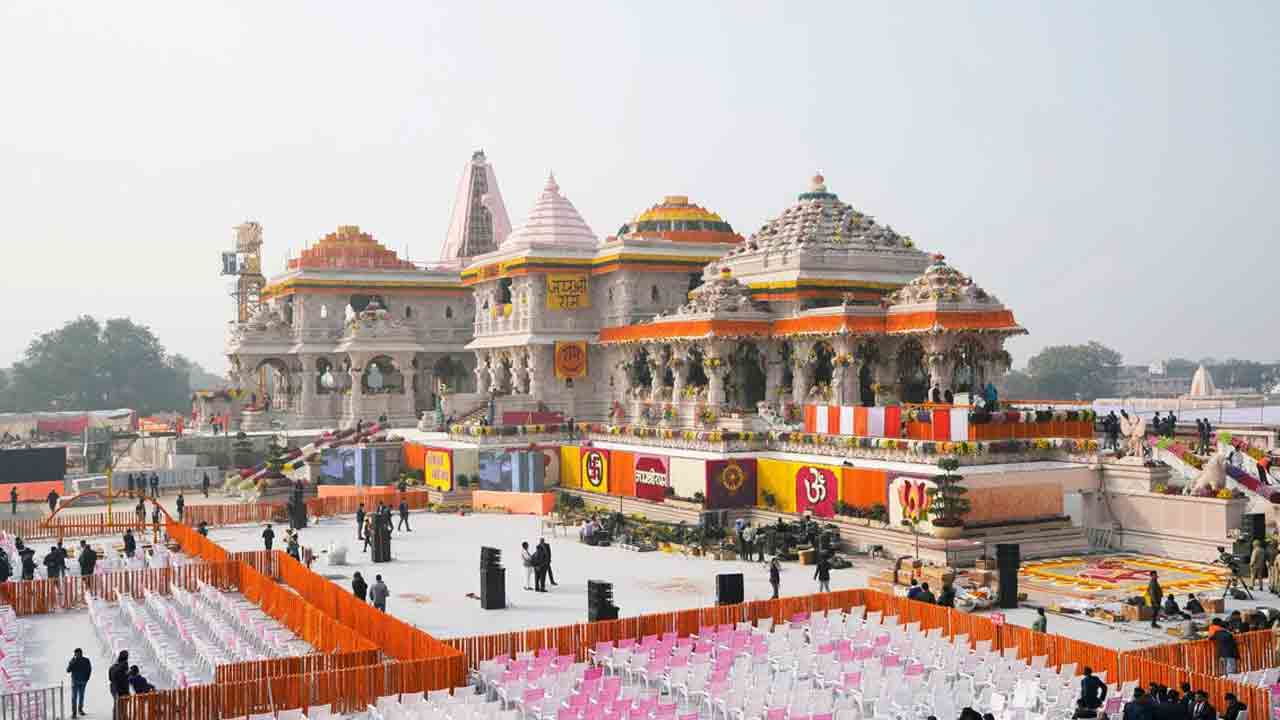 Ayodhya | అయోధ్య‌లో గుండెపోటుకు గురైన రామ భ‌క్తుడు.. కాపాడిన ఎయిర్‌ఫోర్స్ టీం