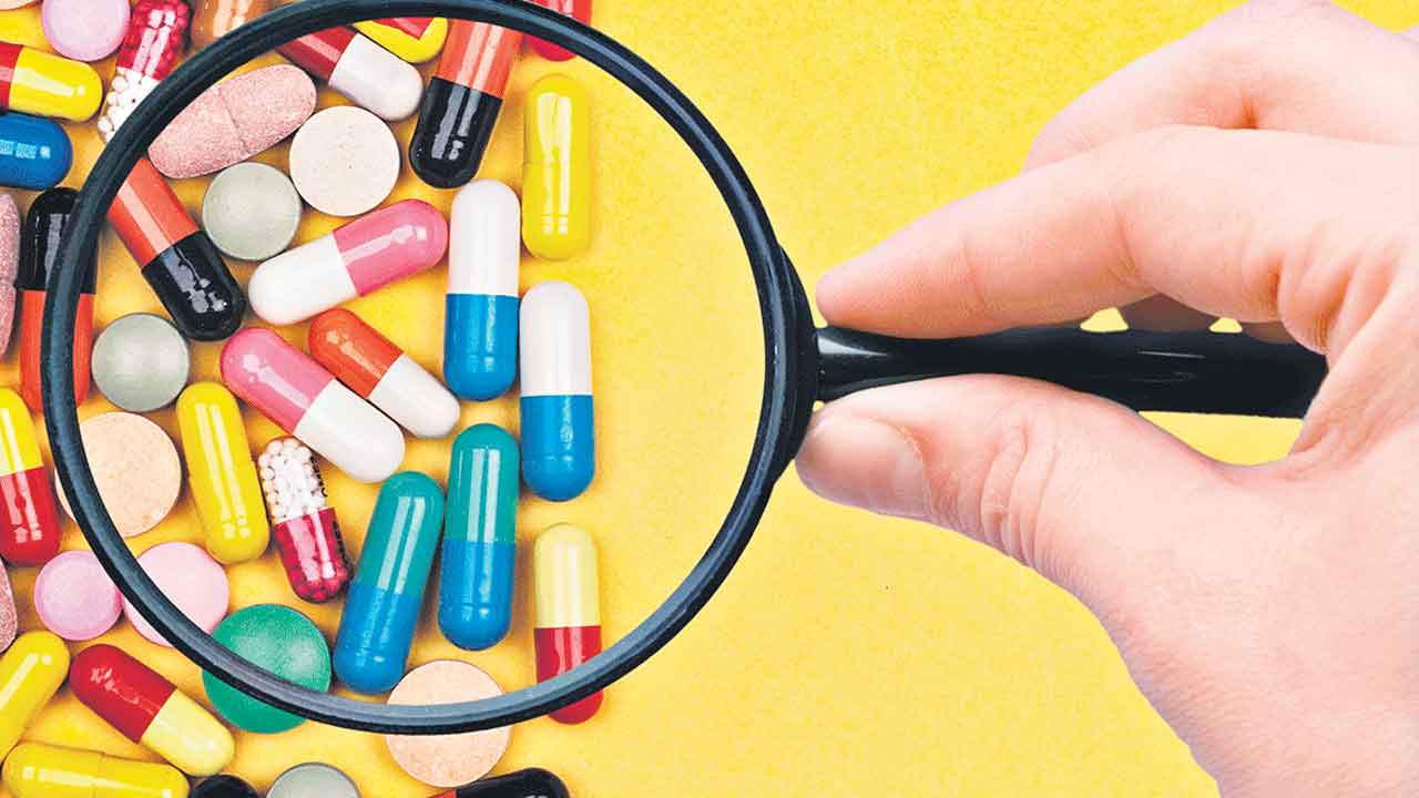 Drug Control Officers | రాష్ట్రంలోని పలు ప్రాంతాల్లో డ్రగ్స్‌ కంట్రోల్‌ అధికారుల తనిఖీలు