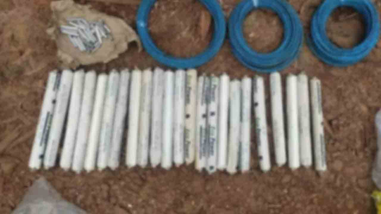 Bhadradri Kothagudem | ఇల్లెందులో భారీగా పేలుడు ప‌దార్థాలు స్వాధీనం