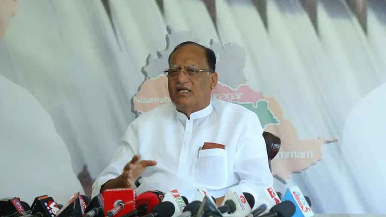 వ్యవస్థలను చులకనగా చూడొద్దు