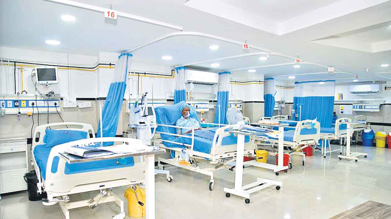 ఆరోగ్యబీమా ఉంటే ఏ దవాఖానలోనైనా క్యాష్‌లెస్‌ చికిత్స