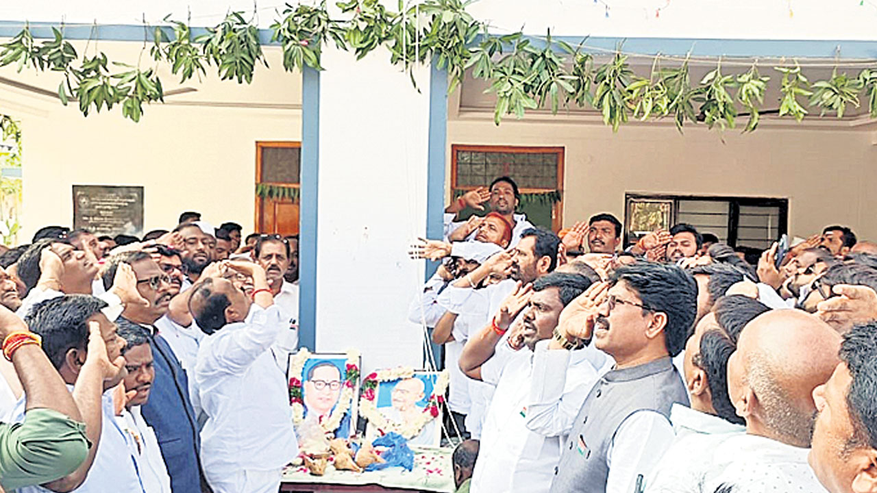 ఘనంగా గణతంత్ర దినోద్సవం