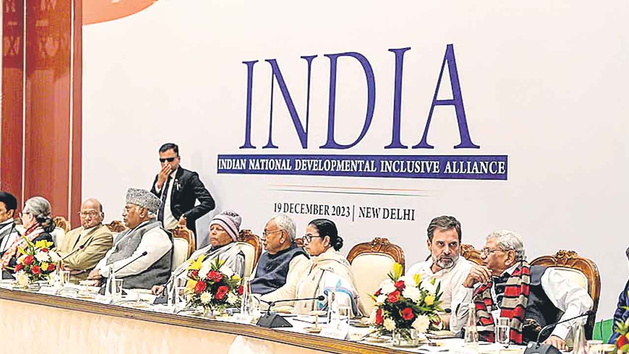 INDIA Alliance | ఇండియా కూటమిలో సీట్ల లొల్లి.. బెంగాల్‌లో సీట్ల షేరింగ్‌పై కాంగ్రెస్‌ తీవ్ర ఆగ్రహం