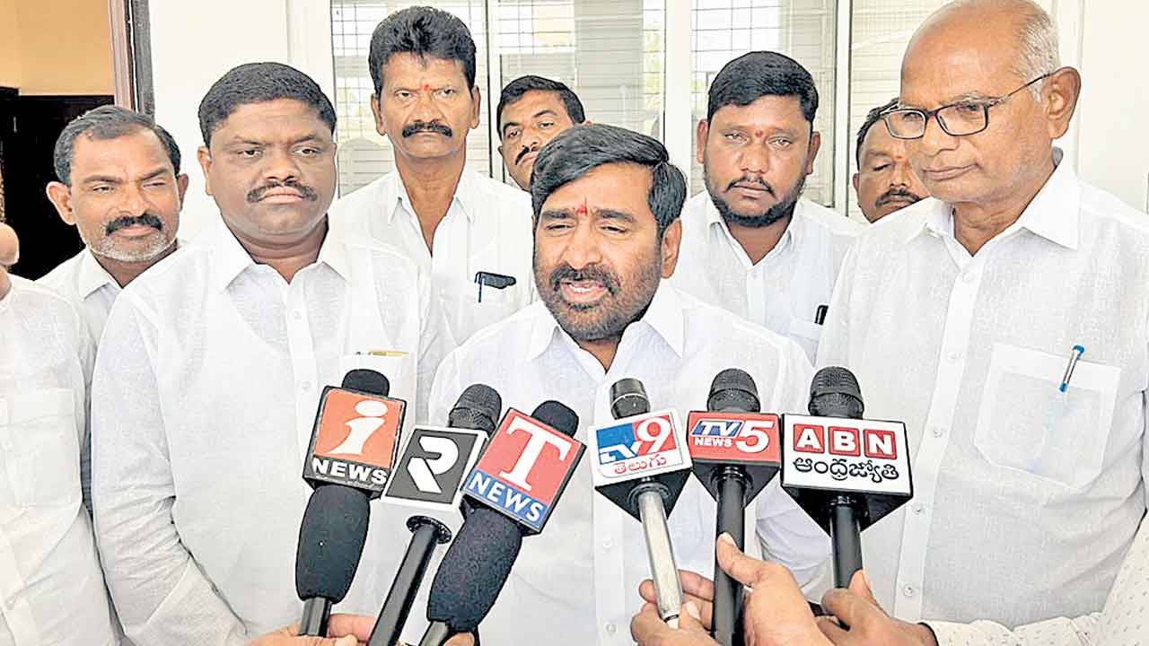 420 హామీల అమలుపై ఉలికిపాటెందుకు?