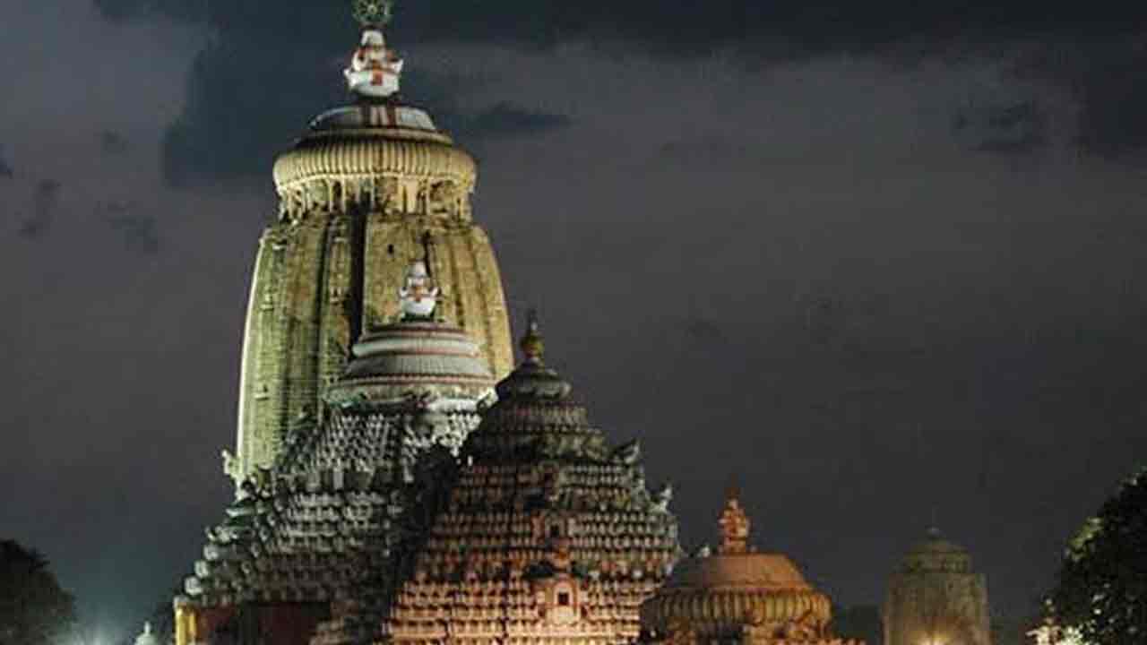 Puri Jagannath Temple: పూరి జ‌గ‌న్నాథ ఆల‌యంలో డ్రెస్ కోడ్.. టోర్న్‌ జీన్స్‌, స్లీవ్‌లెస్ డ్రెస్సుల్లో నో ఎంట్రీ