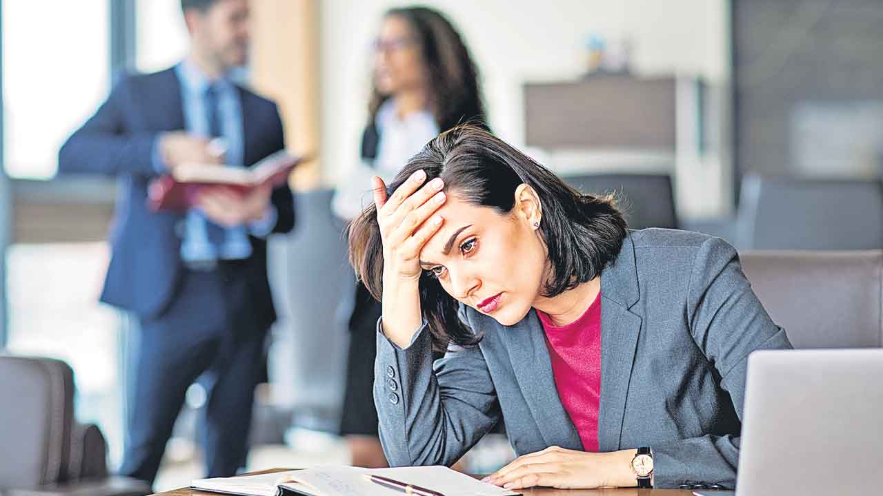 Layoff | టీసీఎస్‌, ఇన్ఫోసిస్‌లోనూ ఉద్యోగాల కోతలు.. మూడు నెలల్లో 11,781 మందికి ఉద్వాసన