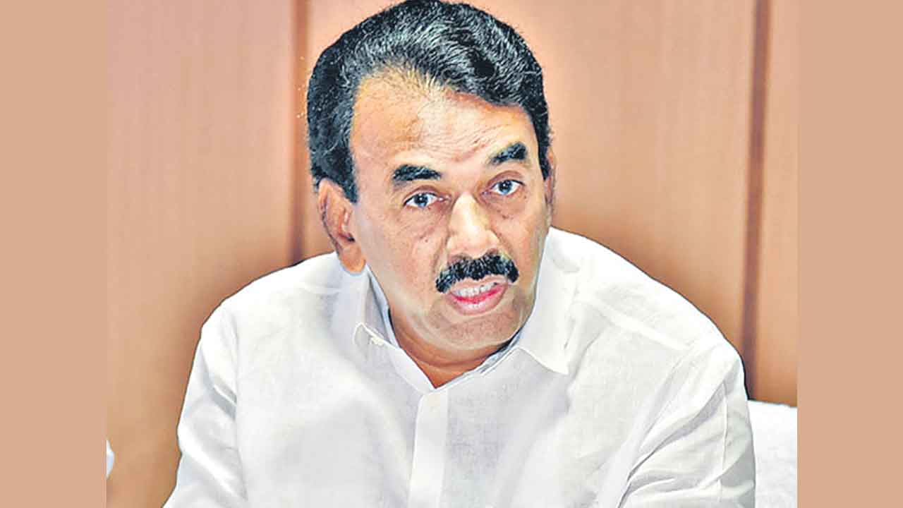 నిబంధనల మేరకే సోమ్ బ్రాండ్ మద్యం సరఫరాకు అనుమతి : మంత్రి జూపల్లి