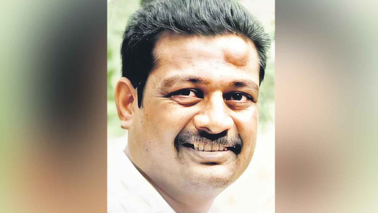 గుండెపోటుతో కేయూ ఉద్యోగి మృతి