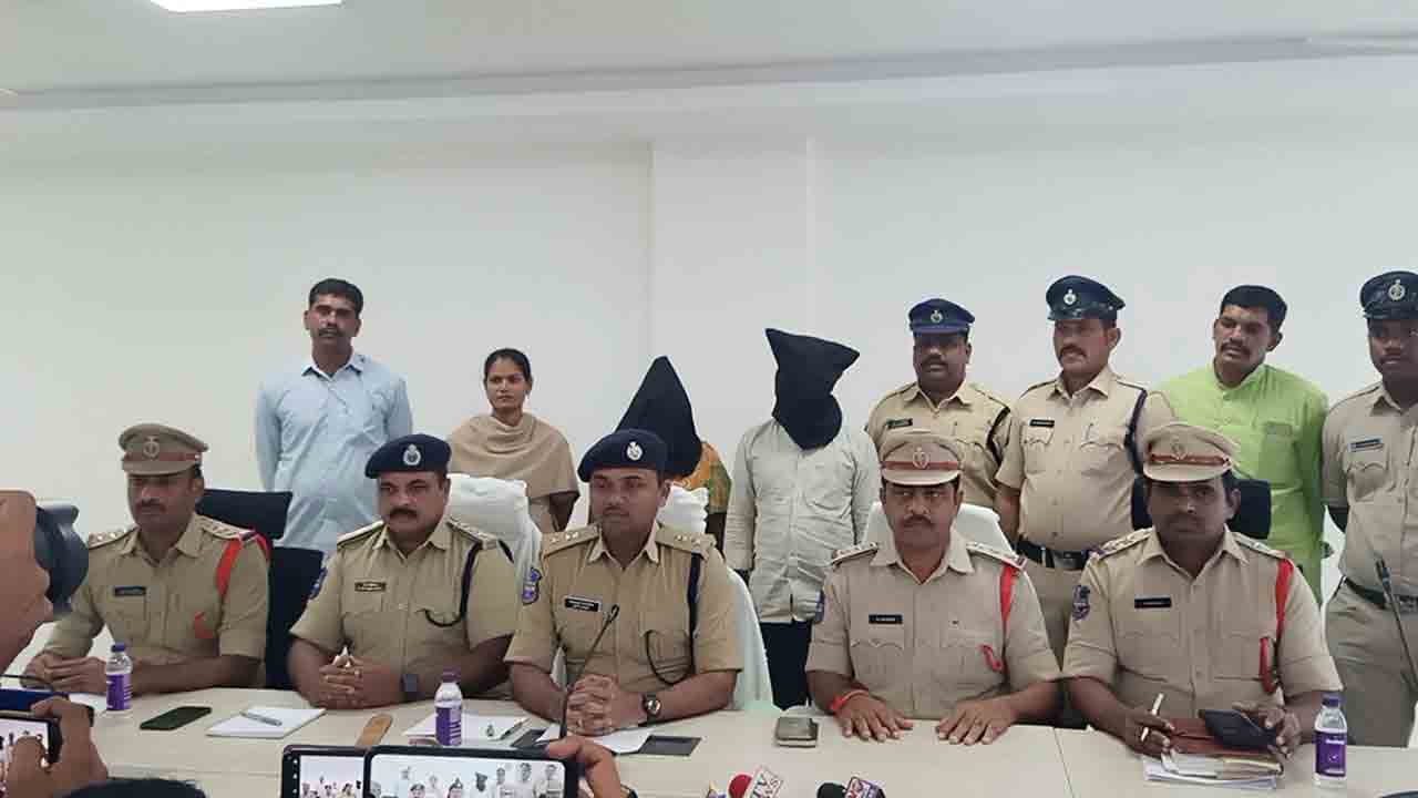 Murder Case | కల్వకుర్తిలో వృద్ధురాలి హత్య కేసును ఛేదించిన పోలీసులు