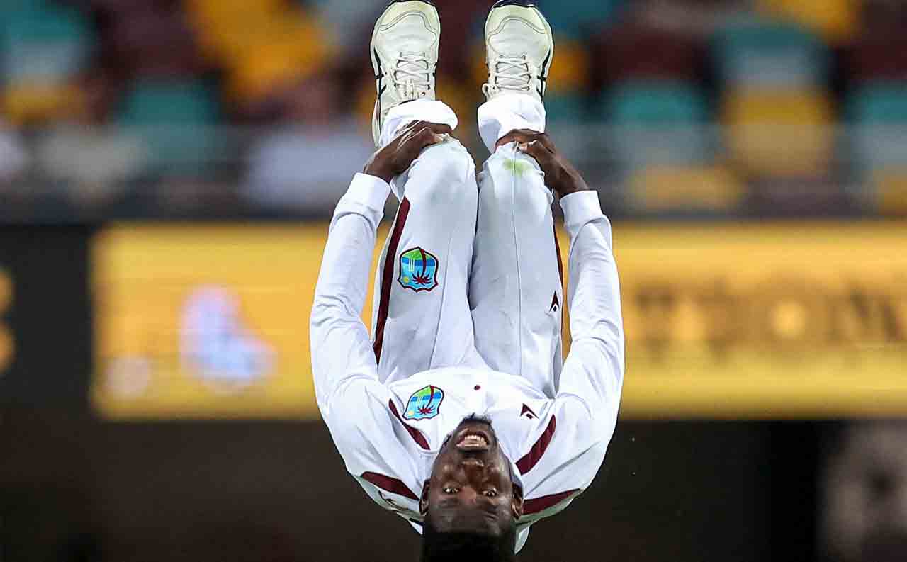 Kevin Sinclair | టెస్టుల్లో తొలి వికెట్.. గాల్లో ప‌ల్టీలు కొట్టిన‌ విండీస్ బౌల‌ర్.. వీడియో