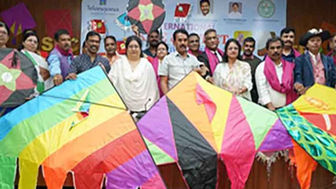 కైట్‌ ఫెస్టివల్‌కు 16 దేశాల ప్లేయర్స్‌