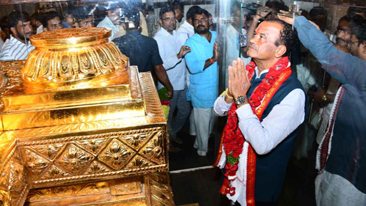 Yadagirigutta | యాదాద్రీశ్వరుడిని దర్శించుకున్న మంత్రి కోమటిరెడ్డి వెంకటరెడ్డి