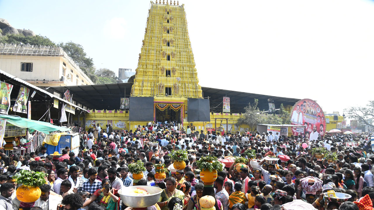 Komuravelli | కొమురవెల్లిలో లష్కర్‌ వారం.. భక్తులతో కిటకిటలాడిన మల్లన్న క్షేత్రం