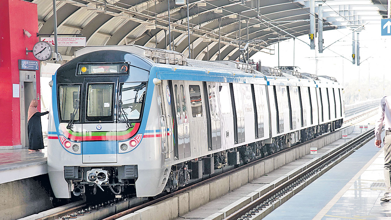 ఒకే చోట బహుళ ప్రజా రవాణా వ్యవస్థ