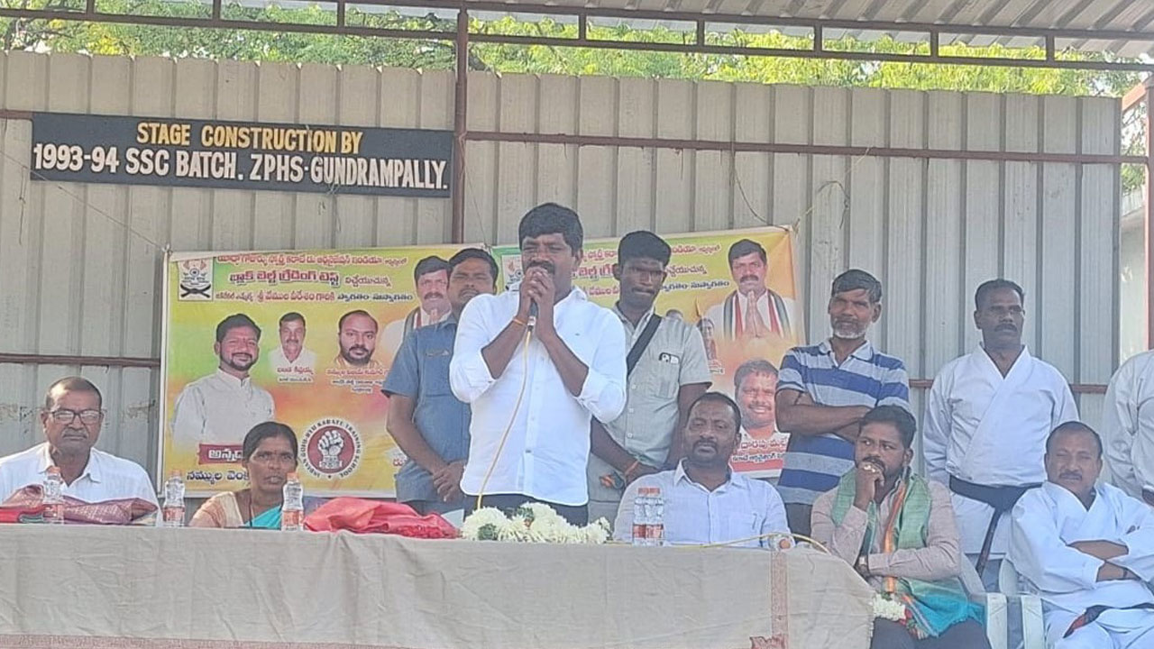 కరాటే మనిషిని శక్తిమంతుడిగా మారుస్తుంది