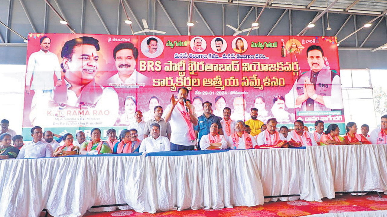 మతం పేరుతో బీజేపీ రాజకీయాలు