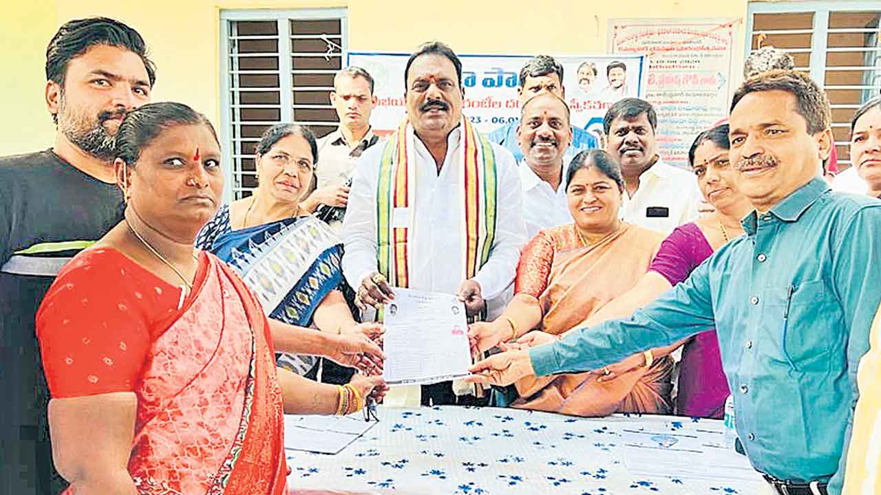 ప్రజాపాలనను వినియోగించుకోవాలి