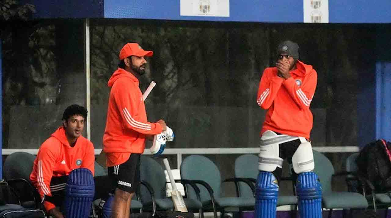 Team India | వామ్మో ఇదేం చలి.. వణుకుతూనే భారత క్రికెటర్ల ప్రాక్టీస్.. వీడియో