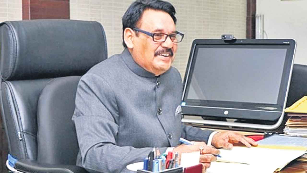 త్వరలో డిజిటల్‌ యూనివర్సిటీలు