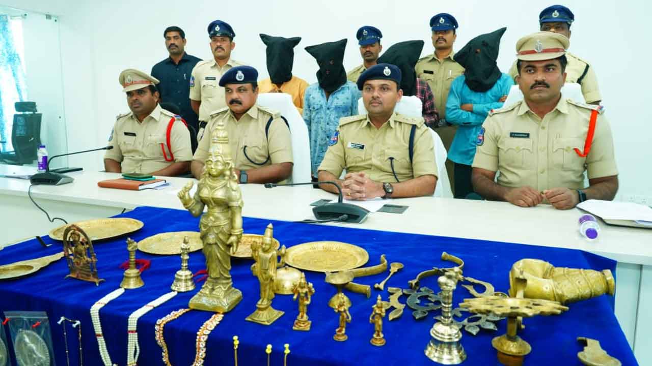 Kalvakurthi | కల్వకుర్తి వెంకటేశ్వర ఆలయంలో చోరీ.. నలుగురు నిందితుల రిమాండ్