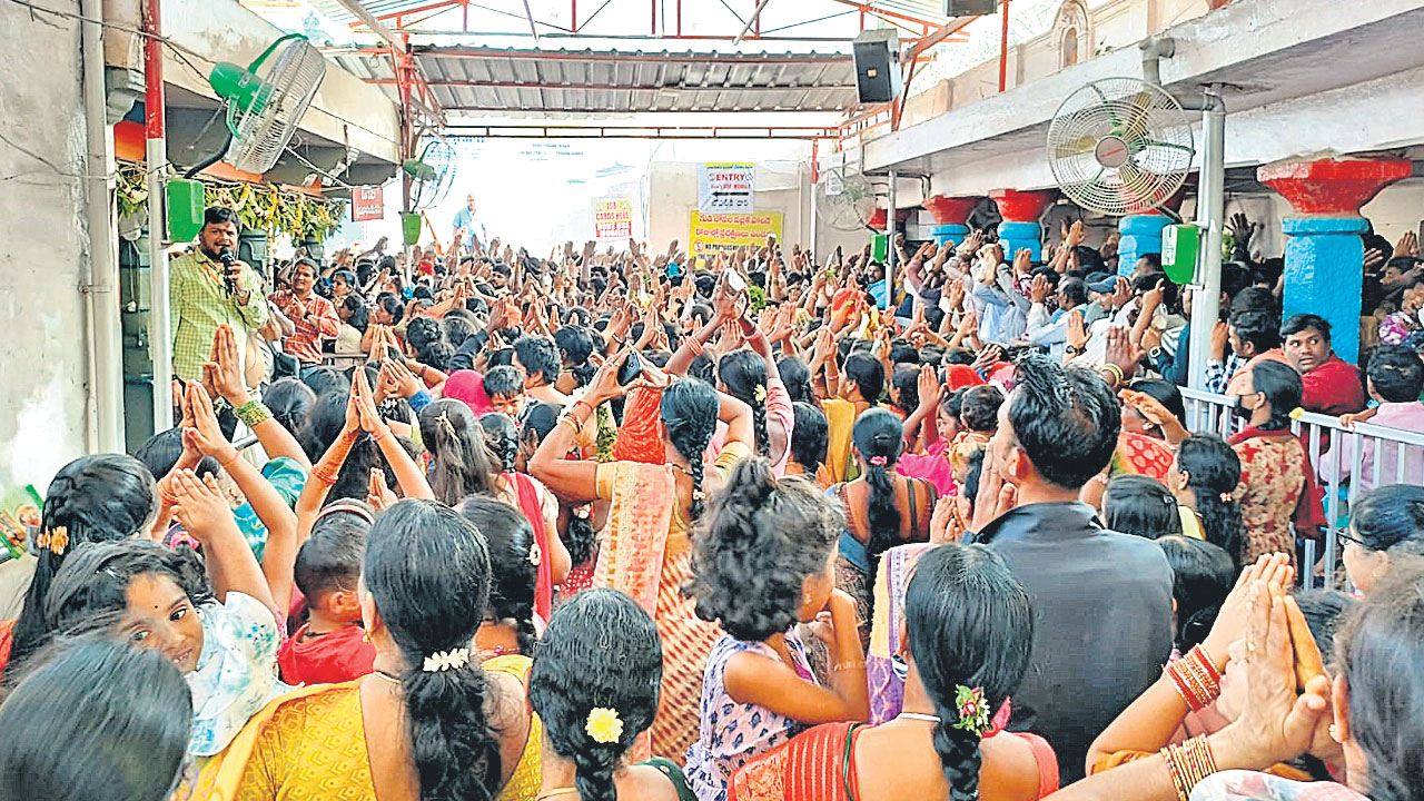 నూతనంగా..