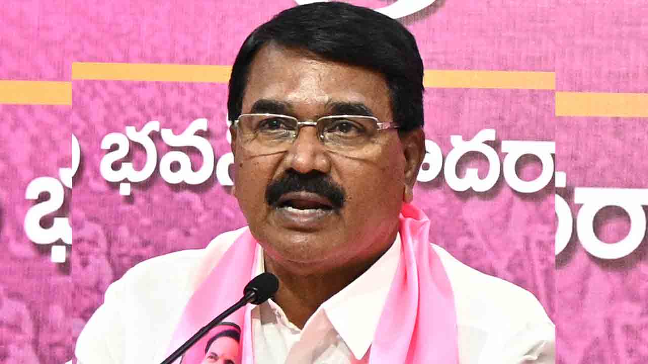 Niranjan Reddy | నీళ్లు, కరెంట్‌ ఇవ్వండి.. రైతులు నార్లు పోసుకొని ఆశగా ఎదురుచూస్తున్నరు: నిరంజన్‌రెడ్డి
