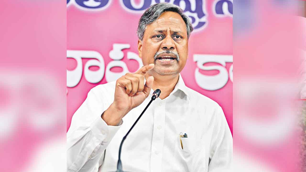 అక్రమ కేసులకు భయపడేది లేదు