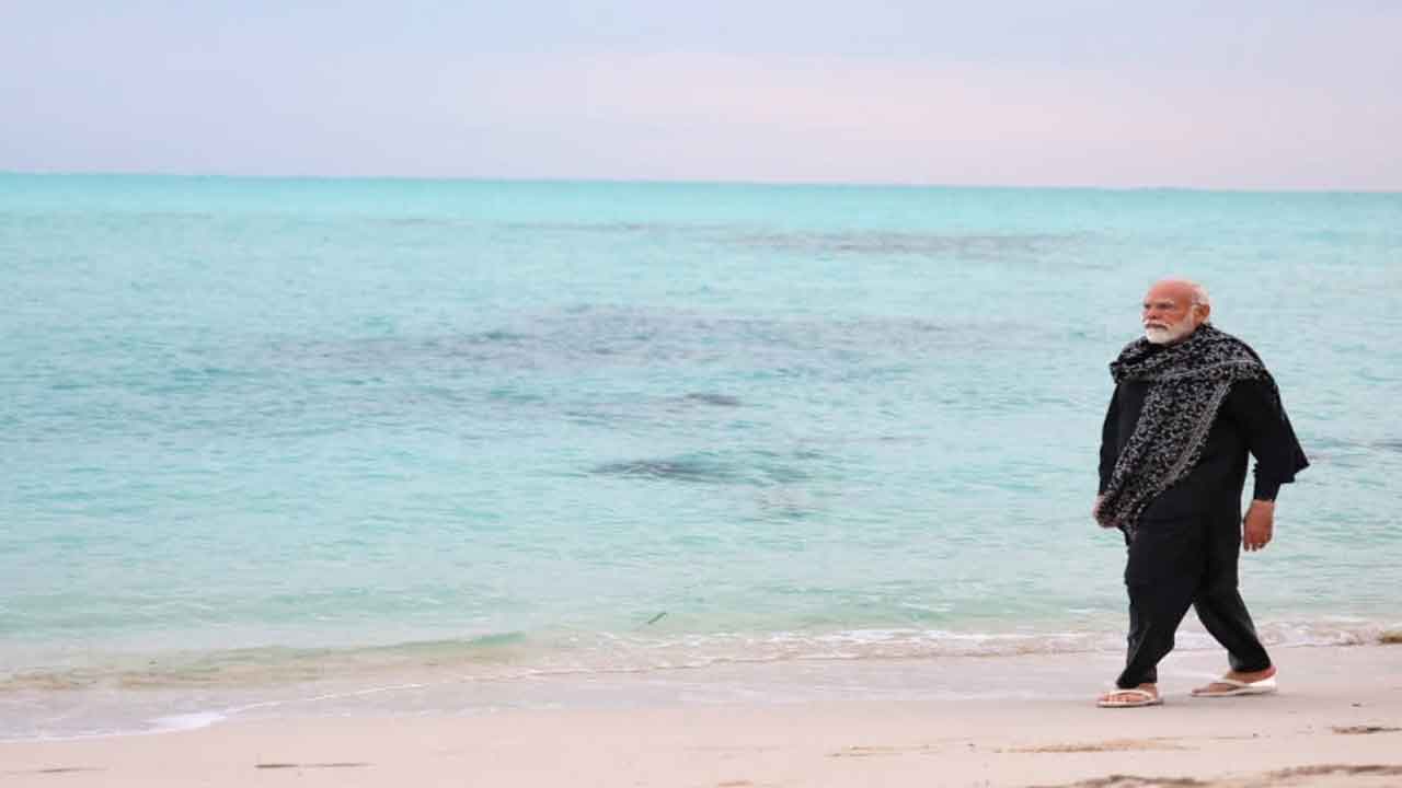 మాల్దీవుల రాయబారికి భారత్‌ సమన్లు