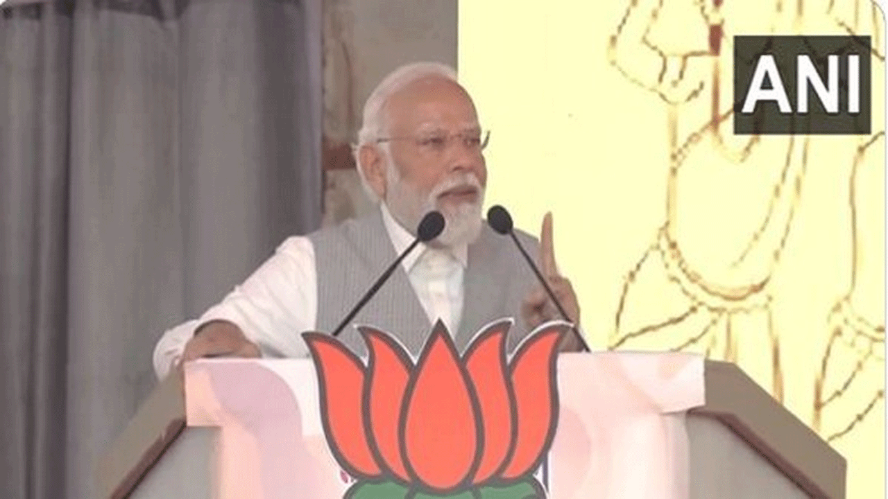 PM Modi | మ‌హిళా శ‌క్తిని బ‌ల‌హీనంగా ప‌రిగ‌ణించాయి : ఎల్డీఎఫ్, యూడీఎఫ్ ప్ర‌భుత్వాల‌పై మోదీ ఫైర్‌