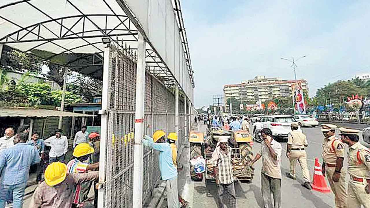 స్టంట్‌ మాస్టర్లదే హవా