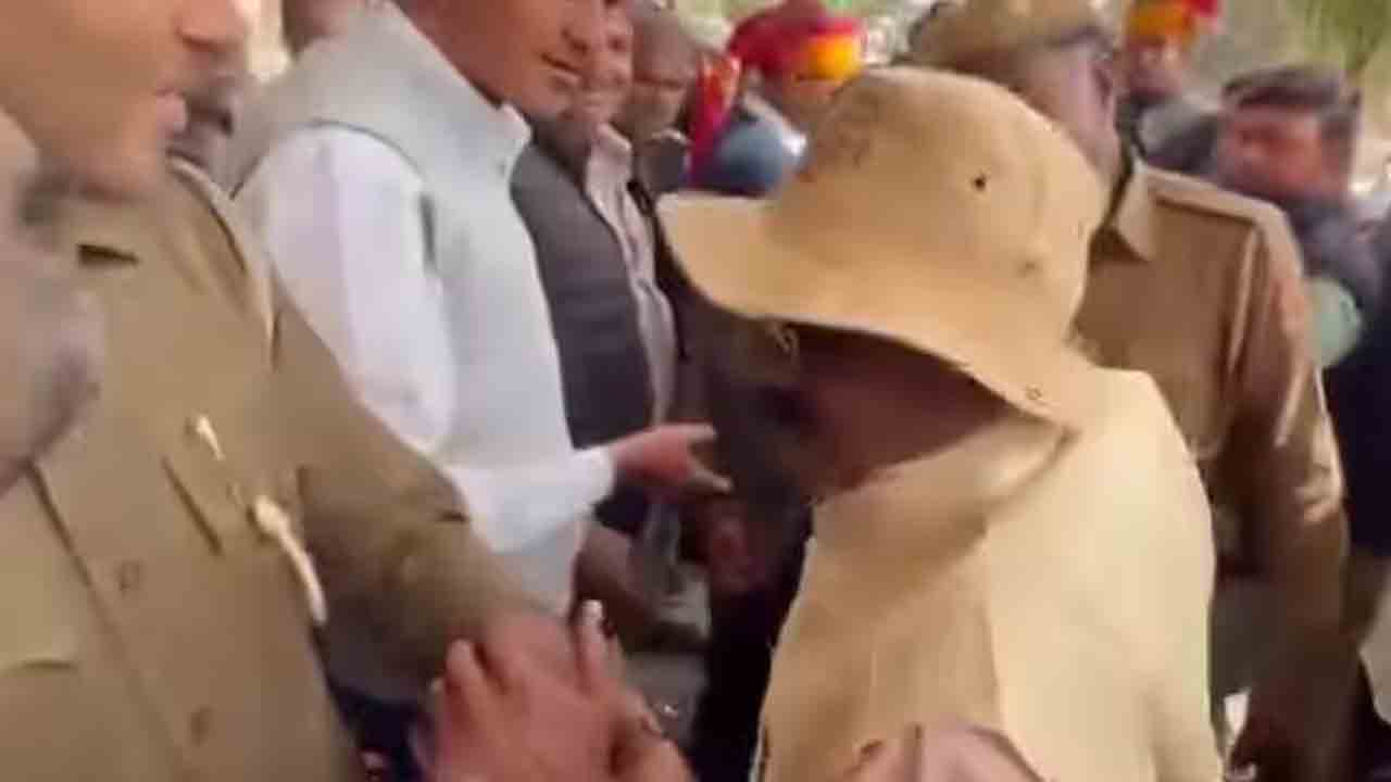 Republic Day | రిపబ్లిక్ డే వేడుక‌ల‌కు తాగొచ్చిన ప్రిన్సిపల్.. విచార‌ణ‌కు క‌లెక్ట‌ర్ ఆదేశం