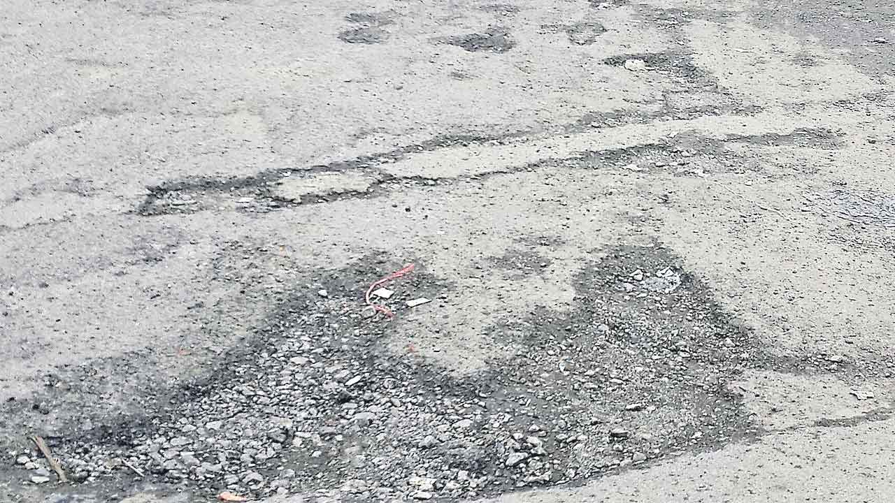 ఆర్థిక ఇబ్బందుల్లో ఆర్‌అండ్‌బీ