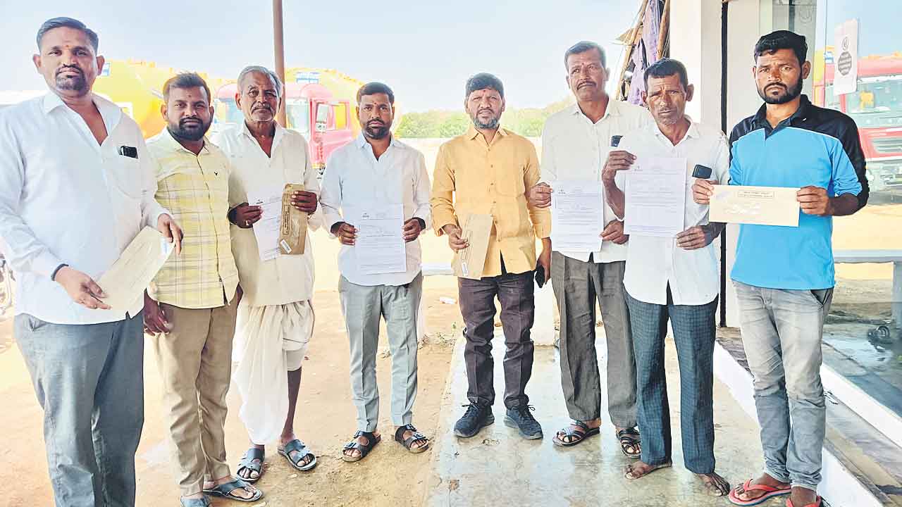 లక్ష చెల్లిస్తే రూ.3 లక్షలు ఇస్తాం!