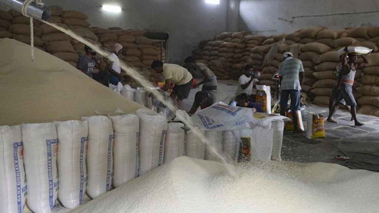 డిఫాల్ట్‌ మిల్లర్లపై 25% పెనాల్టీ