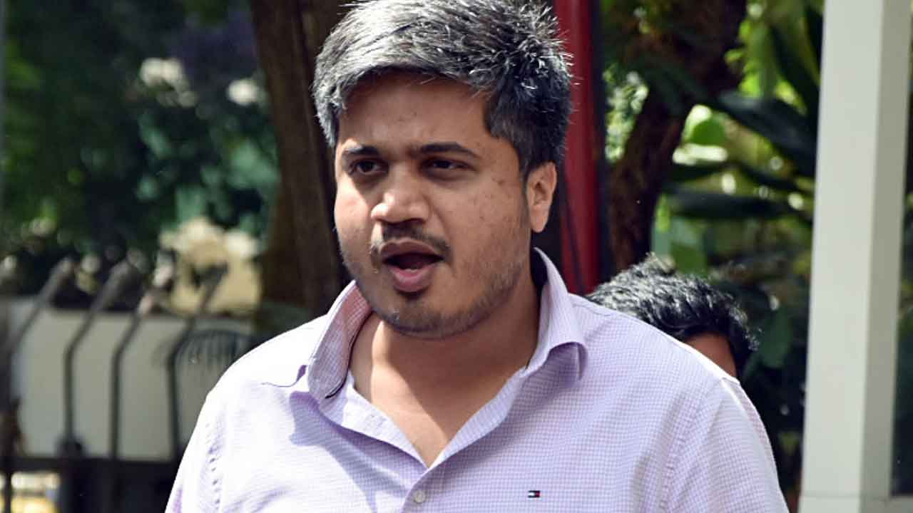 పవార్‌ మనవడి కంపెనీపై ఈడీ దాడులు