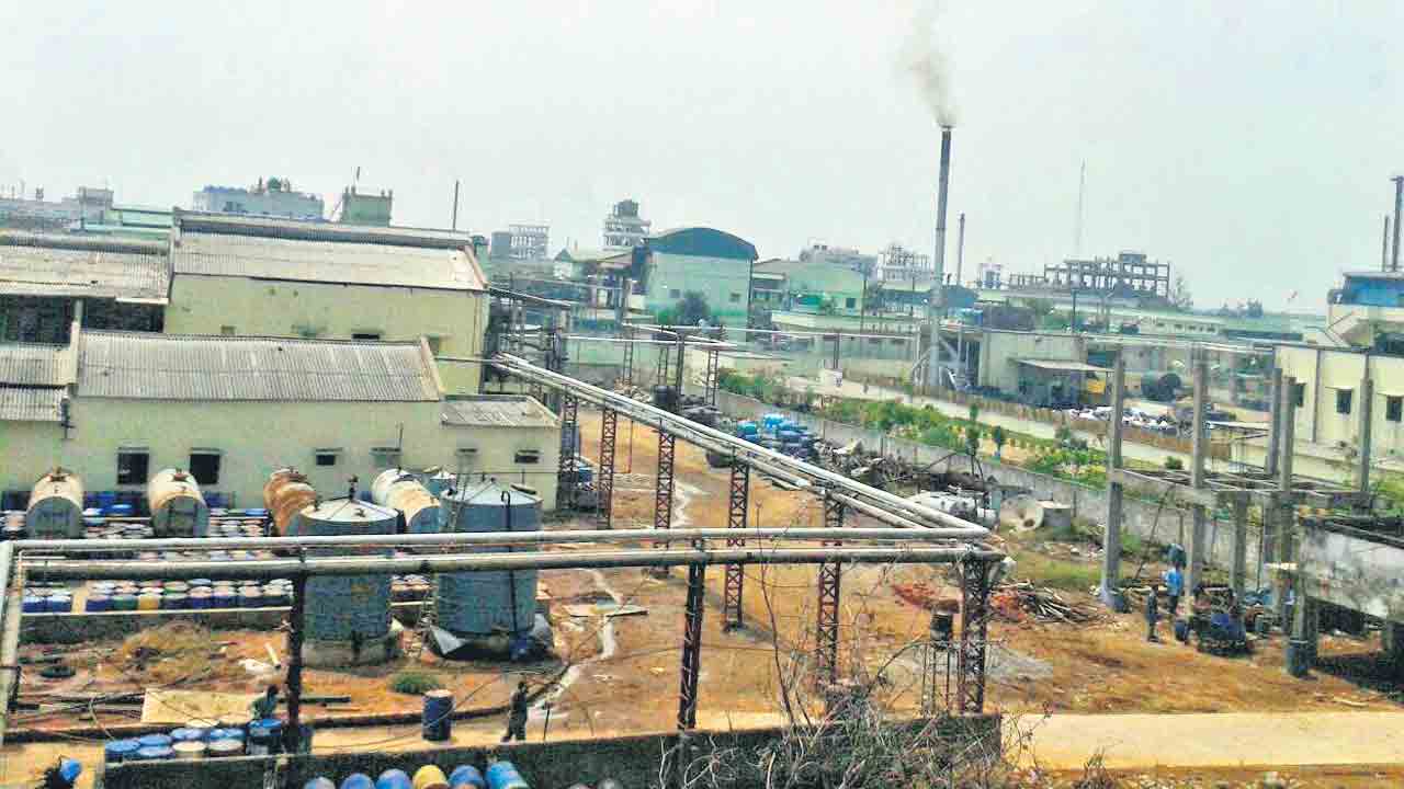 Telangana | రాష్ట్రంలో పారిశ్రామిక స్తబ్ధత.. ఔత్సాహిక పారిశ్రామికవేత్తల పరిస్థితి అగమ్యగోచరం