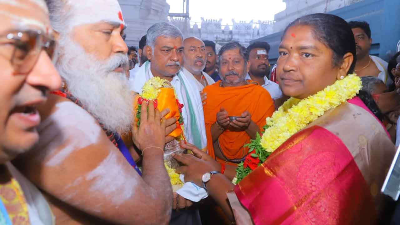 Minister Seethakka | పంచాయతీ ఎన్నికలు ఇప్పట్లో నిర్వహించలేం : మంత్రి సీతక్క