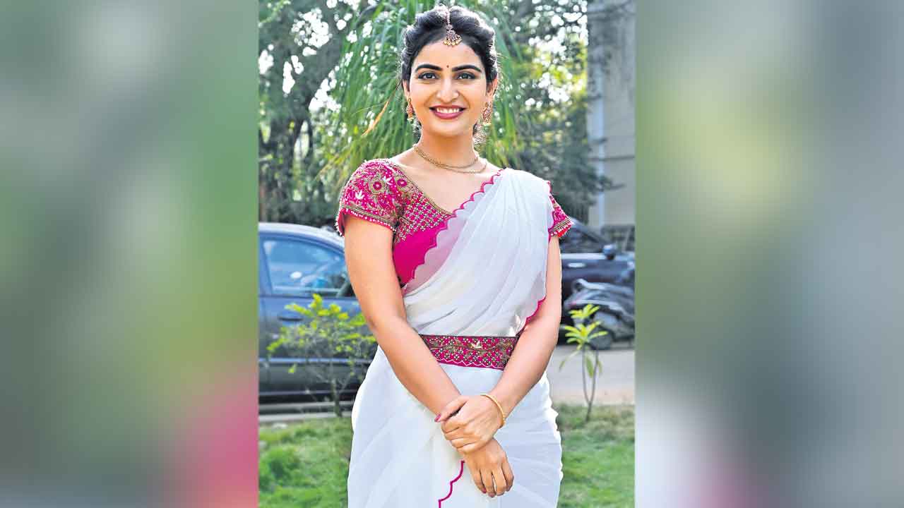 షెర్లాక్‌ షర్మిల!