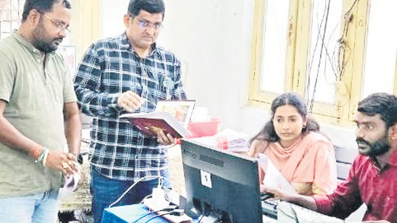 8 రోజులు.. 11,58,263 దరఖాస్తులు