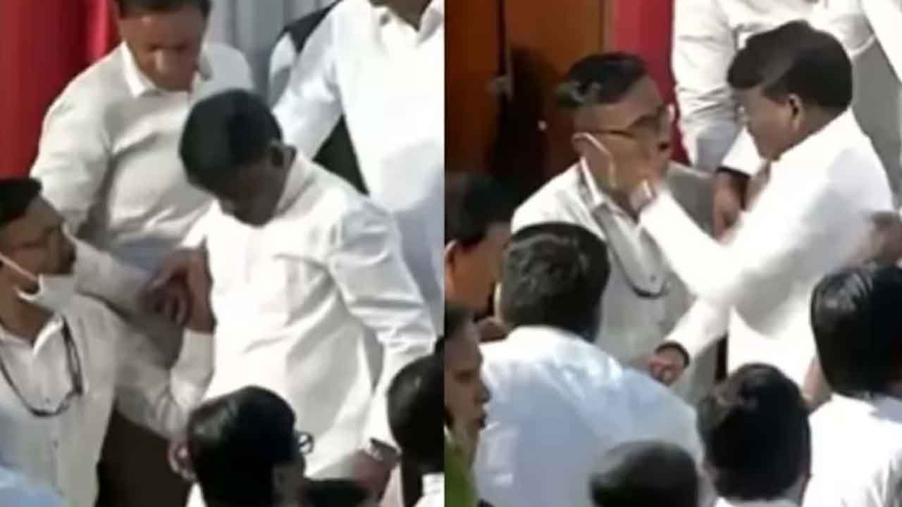 పోలీసుపై చేయి చేసుకొన్న బీజేపీ ఎమ్మెల్యే