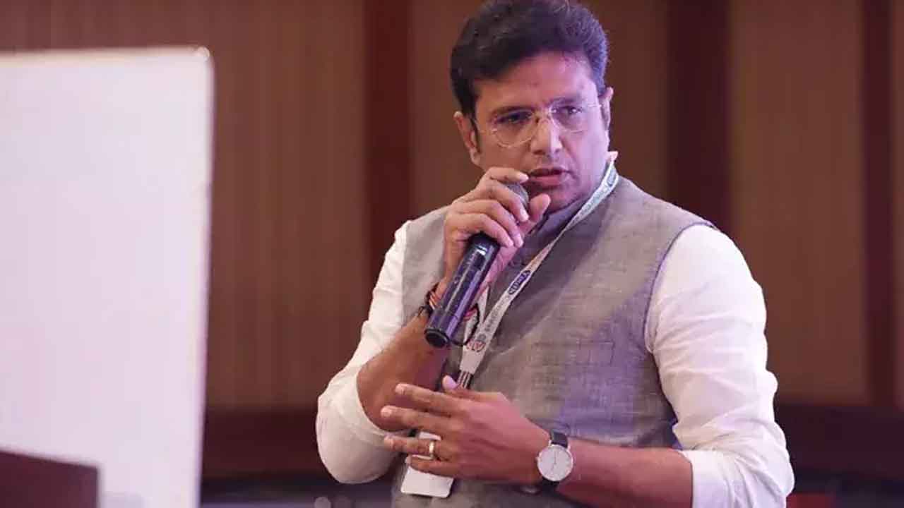 పెట్టుబడుల సాధనే లక్ష్యం