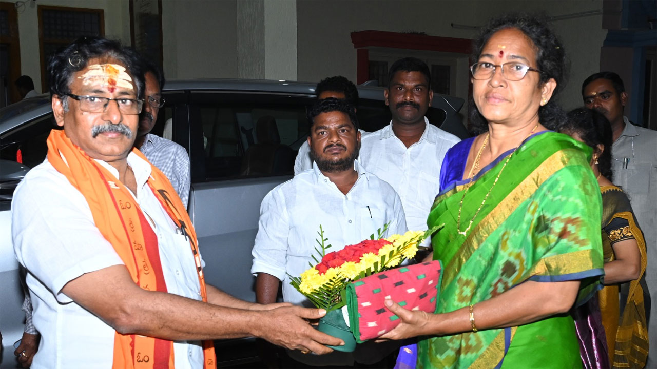 Srisailam | శ్రీశైలం వచ్చే భక్తులకు అసౌకర్యం కలగకుండా చూసుకోవాలి : అంచనాల కమిటీ చైర్‌పర్సన్‌