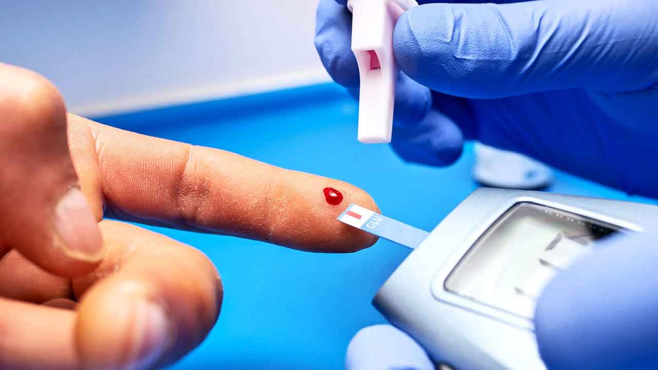 Sugar test | సూది గుచ్చి రక్తం తీయకుండానే షుగర్‌ టెస్ట్‌..!!