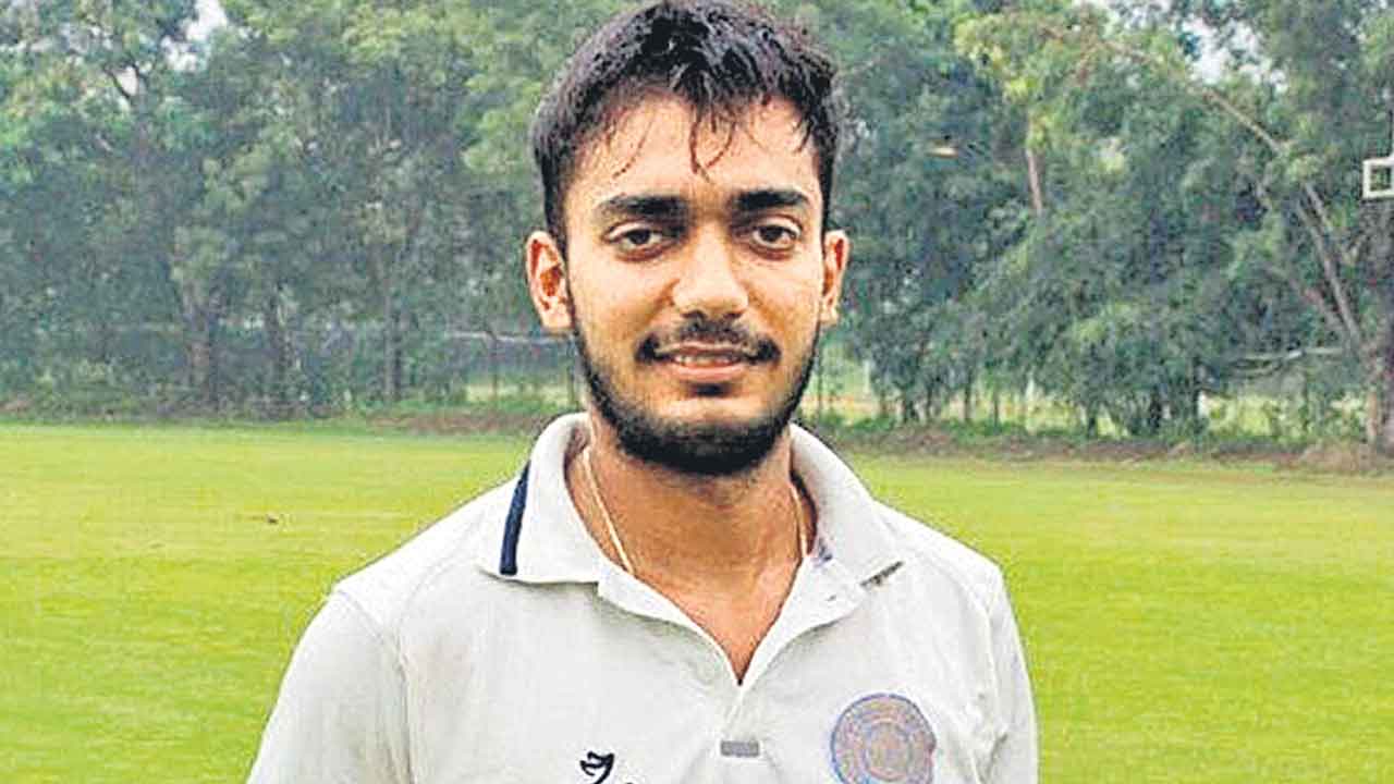 Tanmay Agarwal | ఫస్ట్‌క్లాస్‌ క్రికెట్‌లో నయా రికార్డు.. ఒక్క రోజులోనే ట్రిపుల్‌ సెంచరీ బాదిన హైదరాబాద్‌ ఓపెనర్‌ తన్మయ్‌